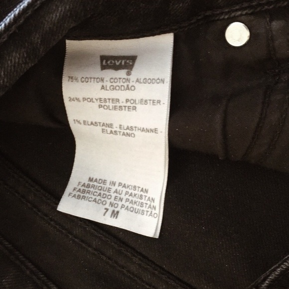 Faded Black Levi’s {CURVY CUT} - Picture 7 of 8